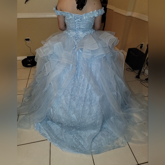 Beautiful Light Blue New Quinceañera Dress Fits Size S-M - Picture 5 of 15